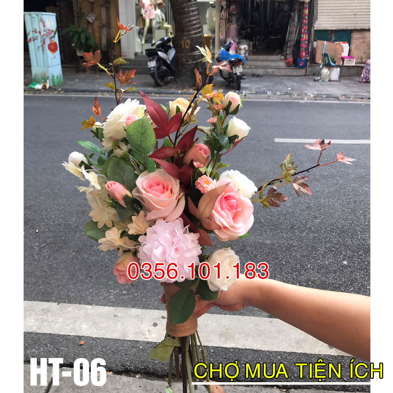 Hoa cầm tay cô dâu bằng lụa HT-06