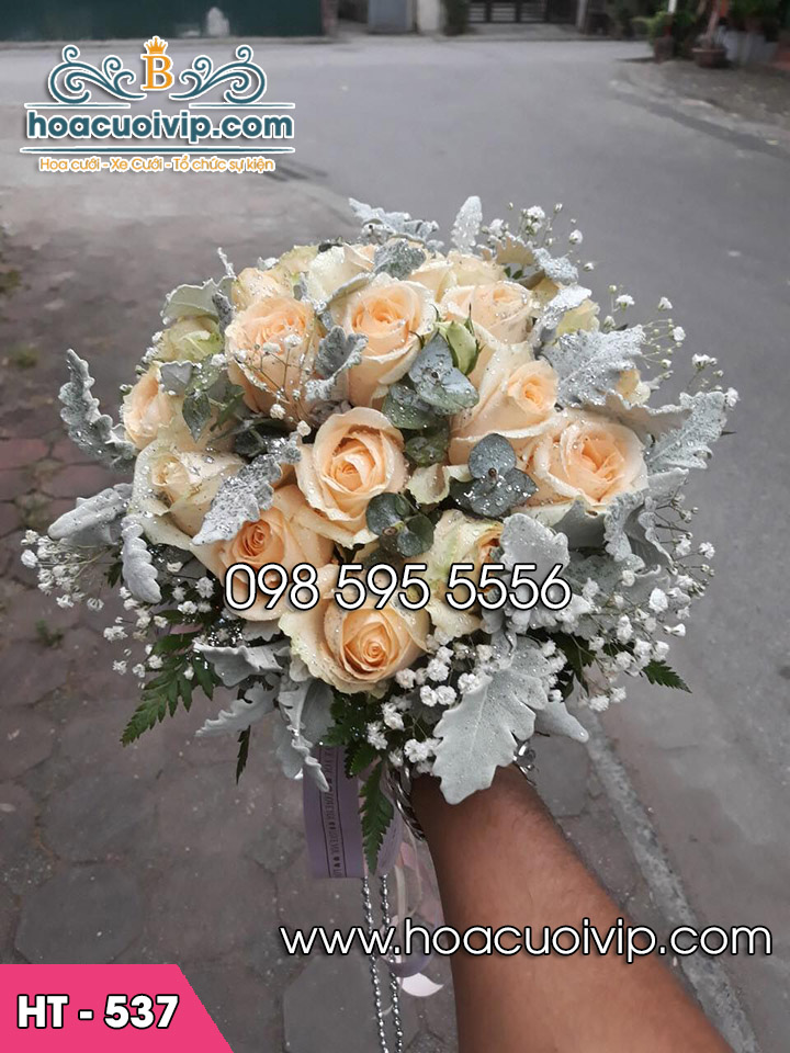 hoa cưới cầm tay